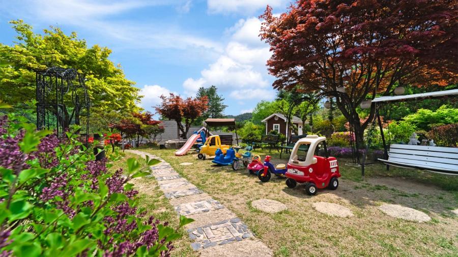 פוצ'און Gapyeong Yeheaden Pension מראה חיצוני תמונה